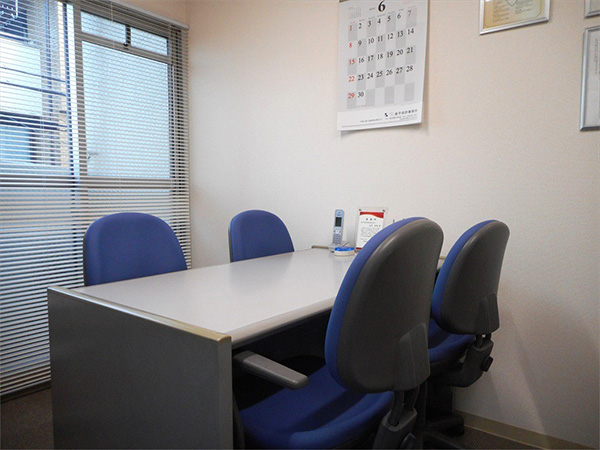 豊中不動産販売株式会社内観