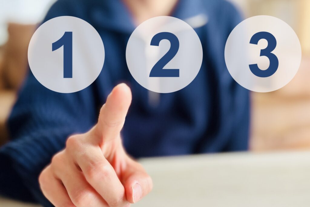 3選